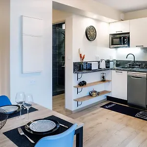 Appart. T 1 Bis, Centre Ville, Entierement Renove Apartamento